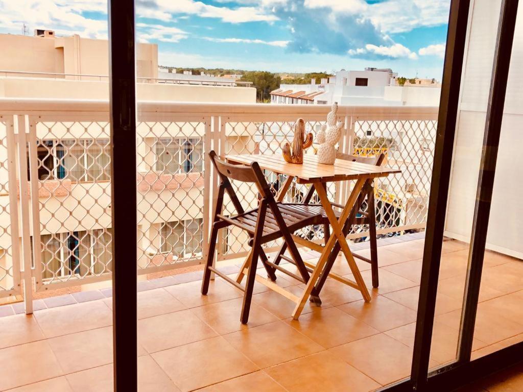Appartement A 2 Passi Dal Mare! à Es Pujols Extérieur photo
