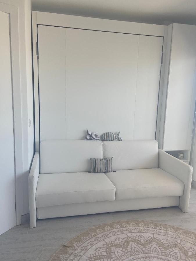 Appartement A 2 Passi Dal Mare! à Es Pujols Extérieur photo
